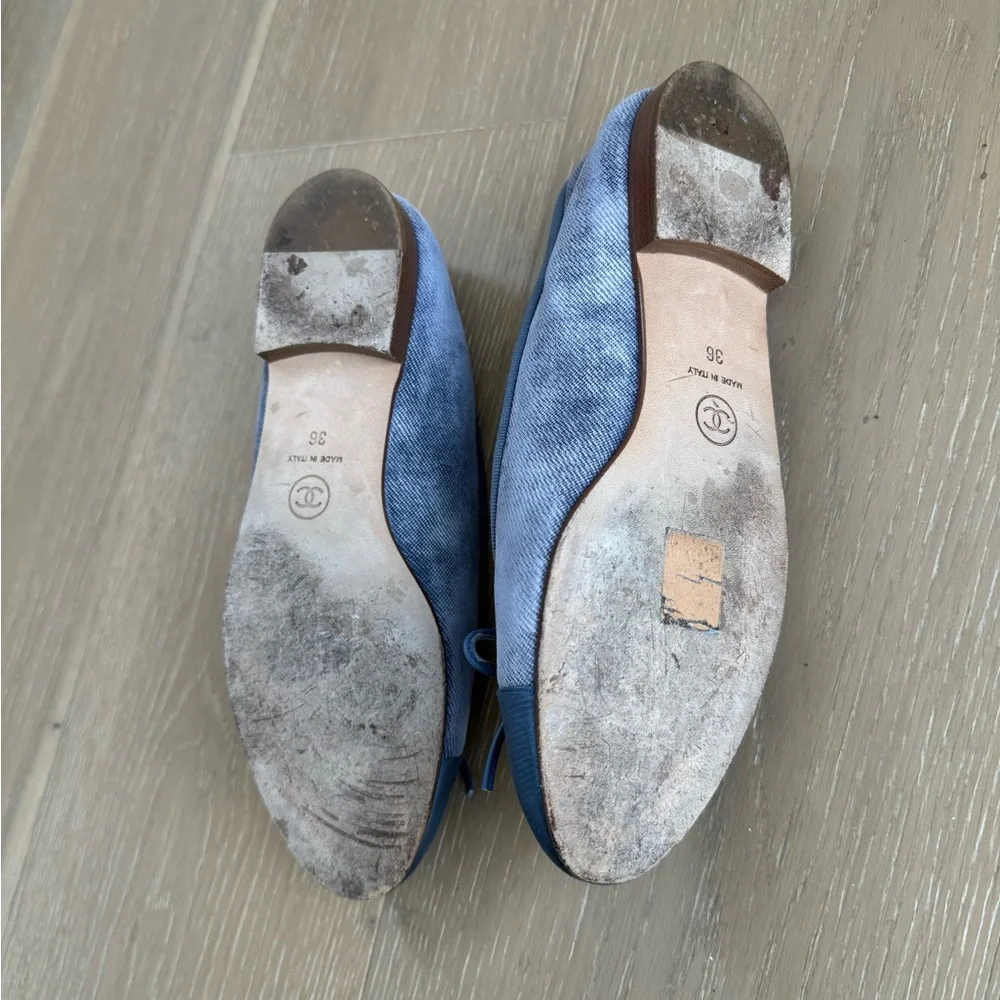 CHANEL Blue and Gray Flats - Picture 4 of 8